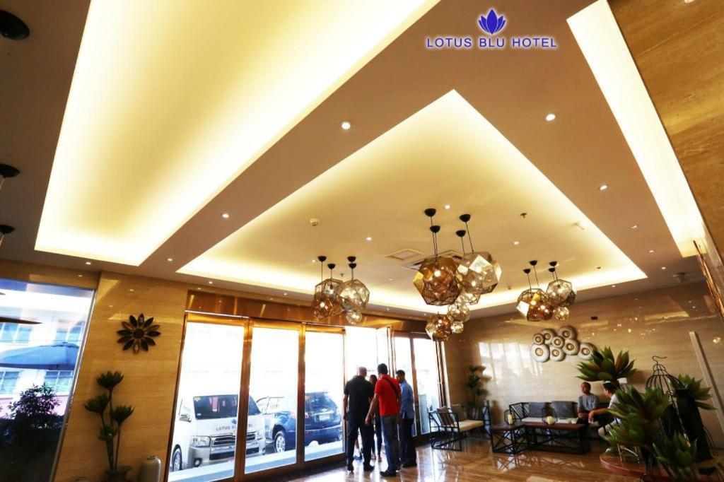 Lotus Blu Hotel Legazpi Eksteriør billede