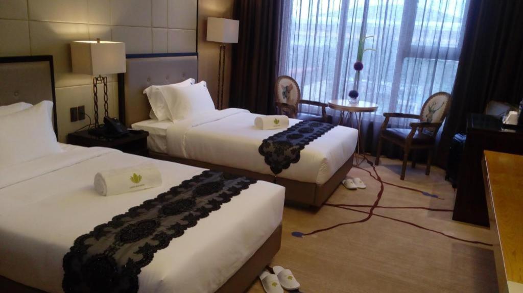 Lotus Blu Hotel Legazpi Eksteriør billede