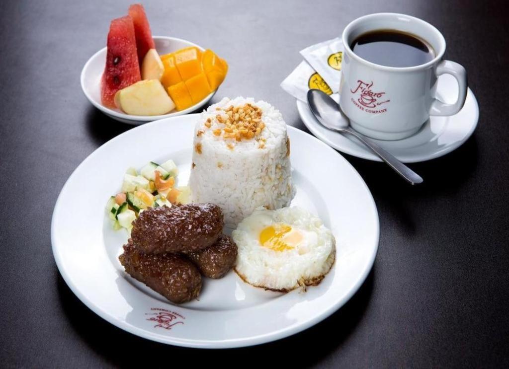 Lotus Blu Hotel Legazpi Eksteriør billede