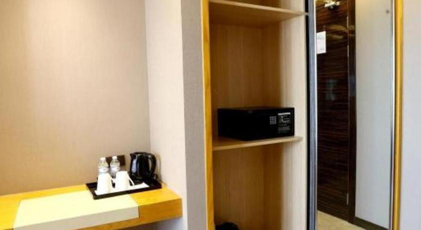 Lotus Blu Hotel Legazpi Eksteriør billede