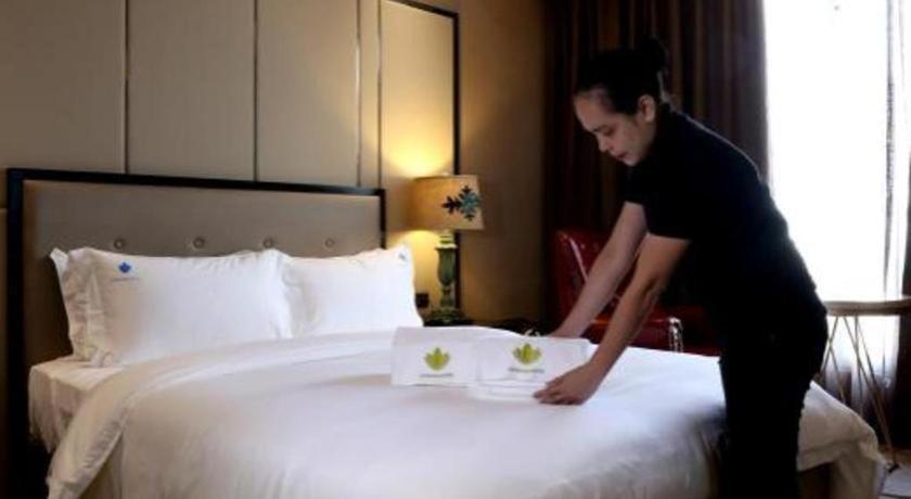 Lotus Blu Hotel Legazpi Eksteriør billede