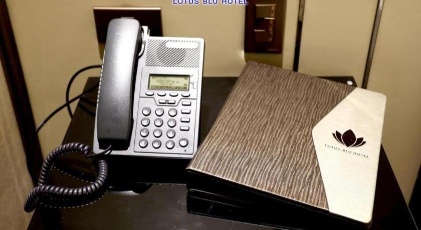 Lotus Blu Hotel Legazpi Eksteriør billede