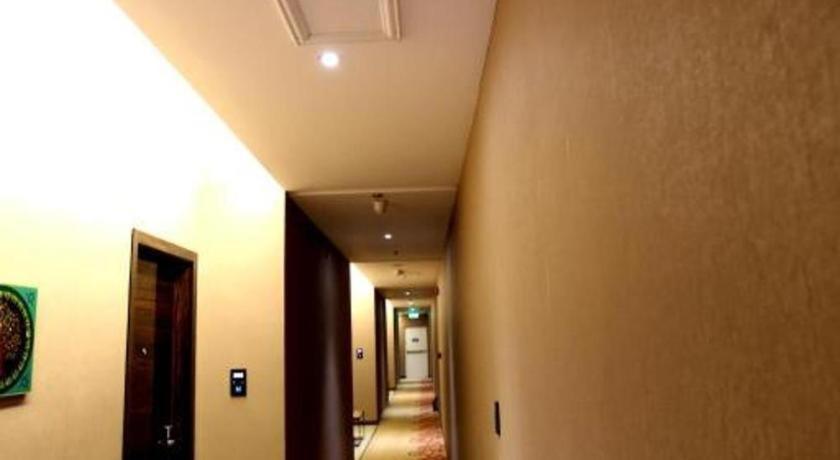 Lotus Blu Hotel Legazpi Eksteriør billede