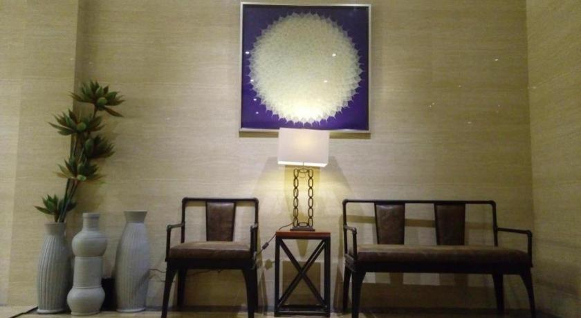 Lotus Blu Hotel Legazpi Eksteriør billede